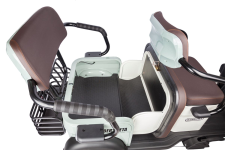 Электротрицикл Rutrike Gelbert Beta 48V/60V 800Вт серебристо-белый